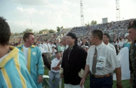 Боло Янг ​​Қазақстанда - фото 3