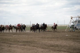 Астанада ат жарысы - фото 7