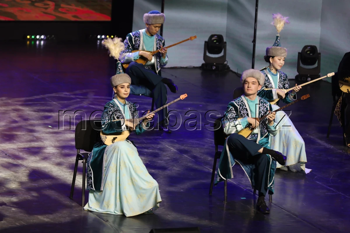 Достықты ту еткен «Birlik» ансамблінің тұңғыш концерті өтті - фото 1