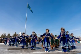 Елорданың мәдени ұйымдары «Ұлттық киім» күніне ауқымды флешмоб өткізді - фото 2