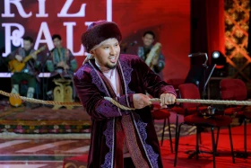 Бүркіт, асық, ұлттық би: Елшілер Наурызды қалай тойлады - фото 5