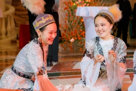 Бүркіт, асық, ұлттық би: Елшілер Наурызды қалай тойлады - фото 11