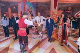 Бүркіт, асық, ұлттық би: Елшілер Наурызды қалай тойлады - фото 25