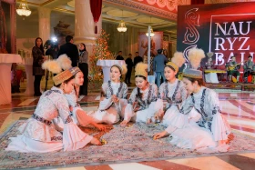 Бүркіт, асық, ұлттық би: Елшілер Наурызды қалай тойлады - фото 39