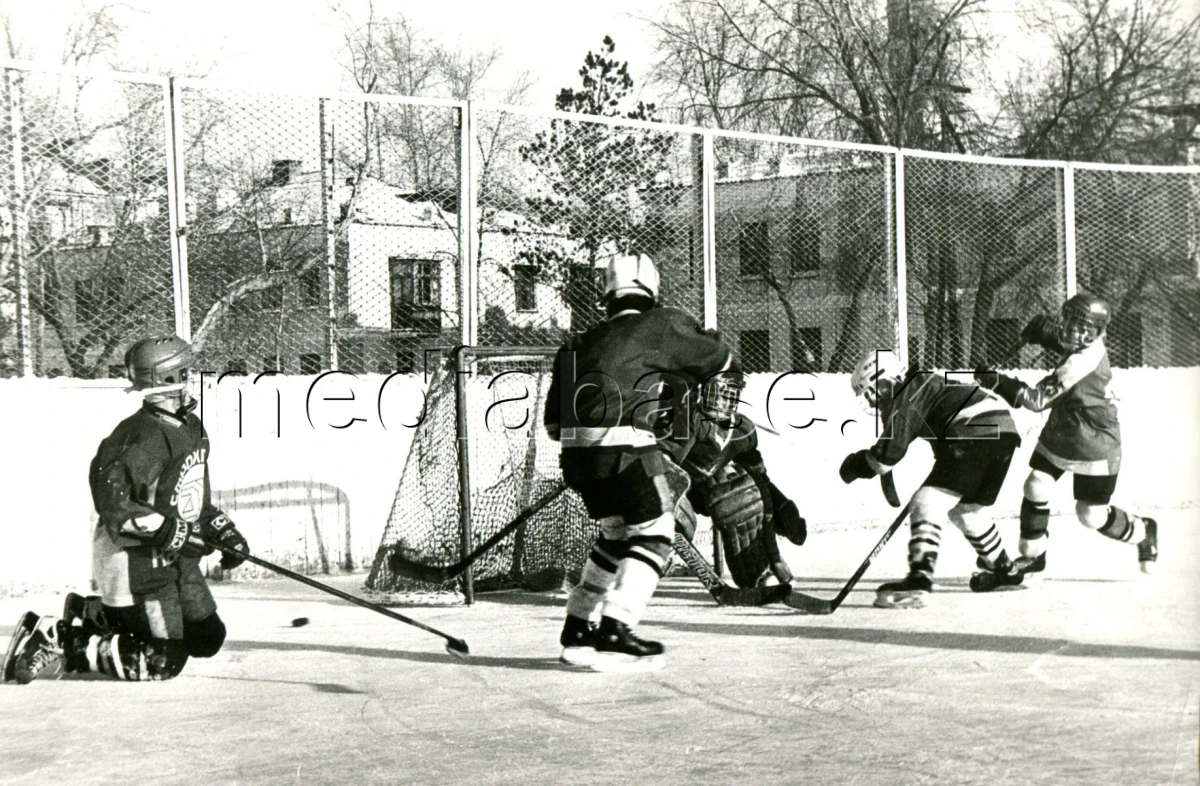 Жастар лигасы «Барыс» ХК хоккейшілері - фото 1
