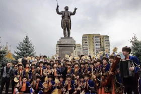 Алматыда қазақ композиторы Нұрғиса Тілендиевтің құрметіне ескерткіші ашылды - фото 3