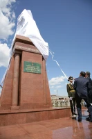 Кеңес Одағының Батыры Бауыржан Момышұлының ескерткіші - фото 3