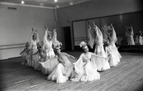 Қазақ балеті - фото 22