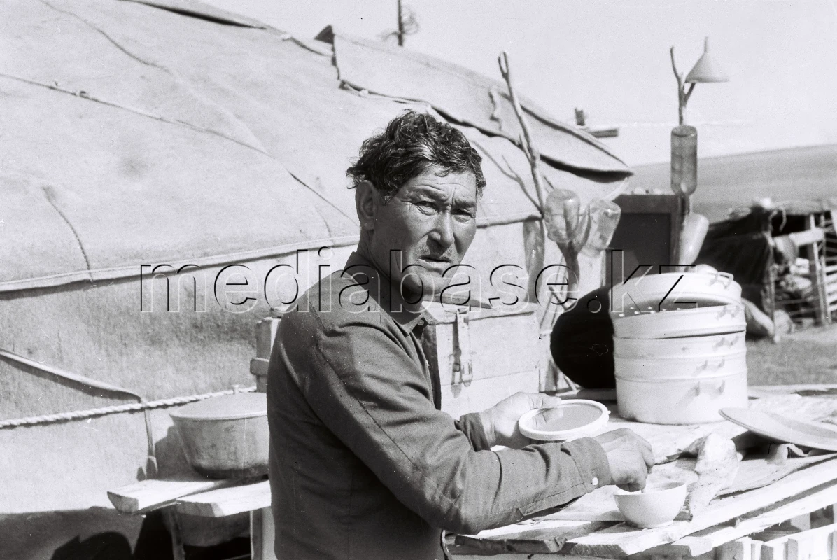 Қызыл Қайрат ауылындағы  тұрмыс-тіршілік - фото 1