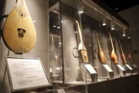 Домбыра күні: Ұлы орындаушылардың, композиторлардың және ақындардың аспаптары қандай көрінеді - фото 6