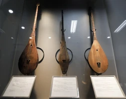 Домбыра күні: Ұлы орындаушылардың, композиторлардың және ақындардың аспаптары қандай көрінеді - фото 8