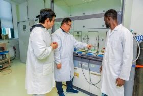 Қазақ ғалымы мұнайдан өңделетін дәріні биоқалдықтан жасамақ - фото 6