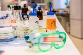 Қазақ ғалымы мұнайдан өңделетін дәріні биоқалдықтан жасамақ - фото 7