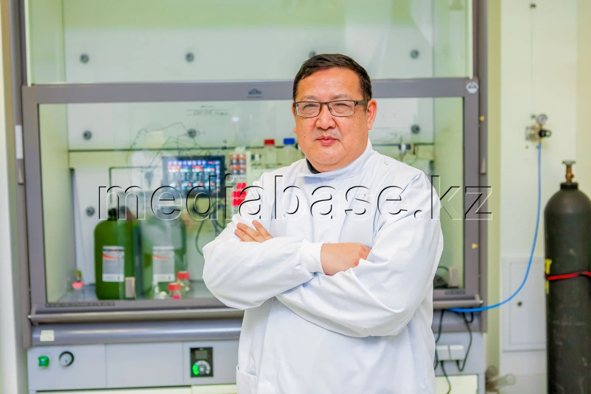 Қазақ ғалымы мұнайдан өңделетін дәріні биоқалдықтан жасамақ - фото 1