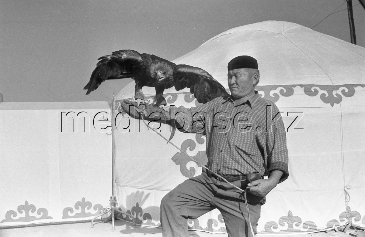 Бүркітшілер - фото 1