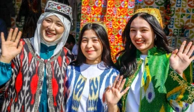 Алматылықтар Бірлік күнін тойлап жатыр - фото 14