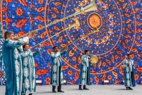 Алматылықтар Бірлік күнін тойлап жатыр - фото 19