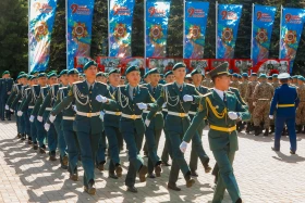 Алматылықтар Жеңістің 79 жылдығын тойлады - фото 8