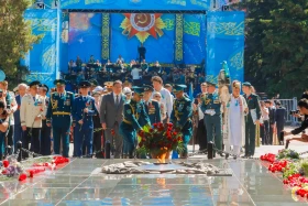 Алматылықтар Жеңістің 79 жылдығын тойлады - фото 10