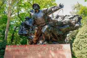 Алматылықтар Жеңістің 79 жылдығын тойлады - фото 23