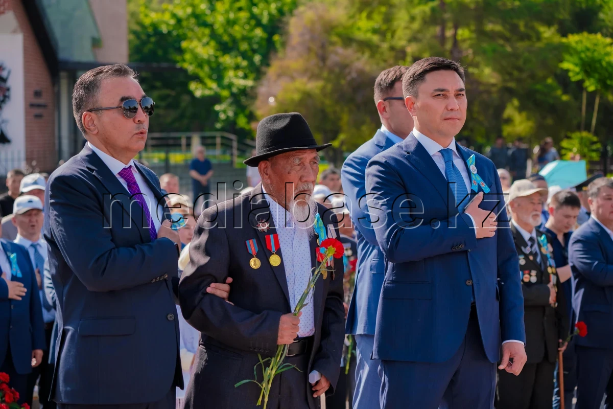 Шымкентте жеңісті жақындатқандарға пәтер кілті тапсырылды - фото 1