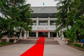 Әзербайжан мен Арменияның cыртқы істер министрлері келіссөз жүргізуге Алматыға келді - фото 4