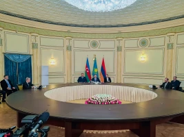 Әзербайжан мен Арменияның cыртқы істер министрлері келіссөз жүргізуге Алматыға келді - фото 5