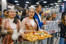 Алматыда Эверестті бағындырған альпинистерді салтанатты түрде қарсы алды - фото 2