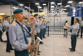 Алматыда Эверестті бағындырған альпинистерді салтанатты түрде қарсы алды - фото 4