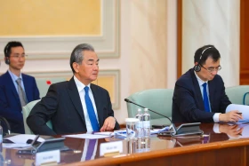 Қытайдың Сыртқы істер министрі Қазақстанға келді - фото 6