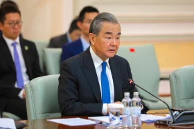 Қытайдың Сыртқы істер министрі Қазақстанға келді - фото 7