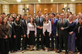 Нидерланд Корольдігінің Премьер-Министрі қазақстандық студенттермен кездесті - фото 3