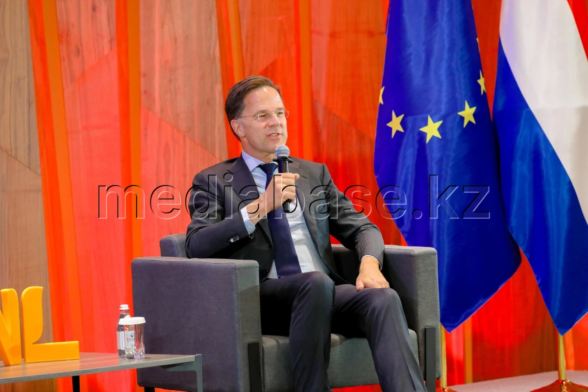 Нидерланд Корольдігінің Премьер-Министрі қазақстандық студенттермен кездесті - фото 1