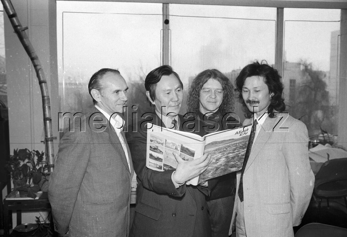 «Абай елі» фотоальбомының тұсаукесері - фото 1