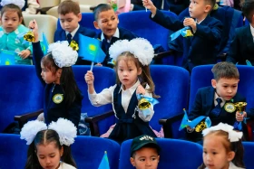 ҚР Оқу-ағарту министрі Ғани Бейсембаев Қазақстан халқын Білім күнімен құттықтады. - фото 11