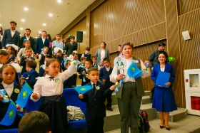 ҚР Оқу-ағарту министрі Ғани Бейсембаев Қазақстан халқын Білім күнімен құттықтады. - фото 17