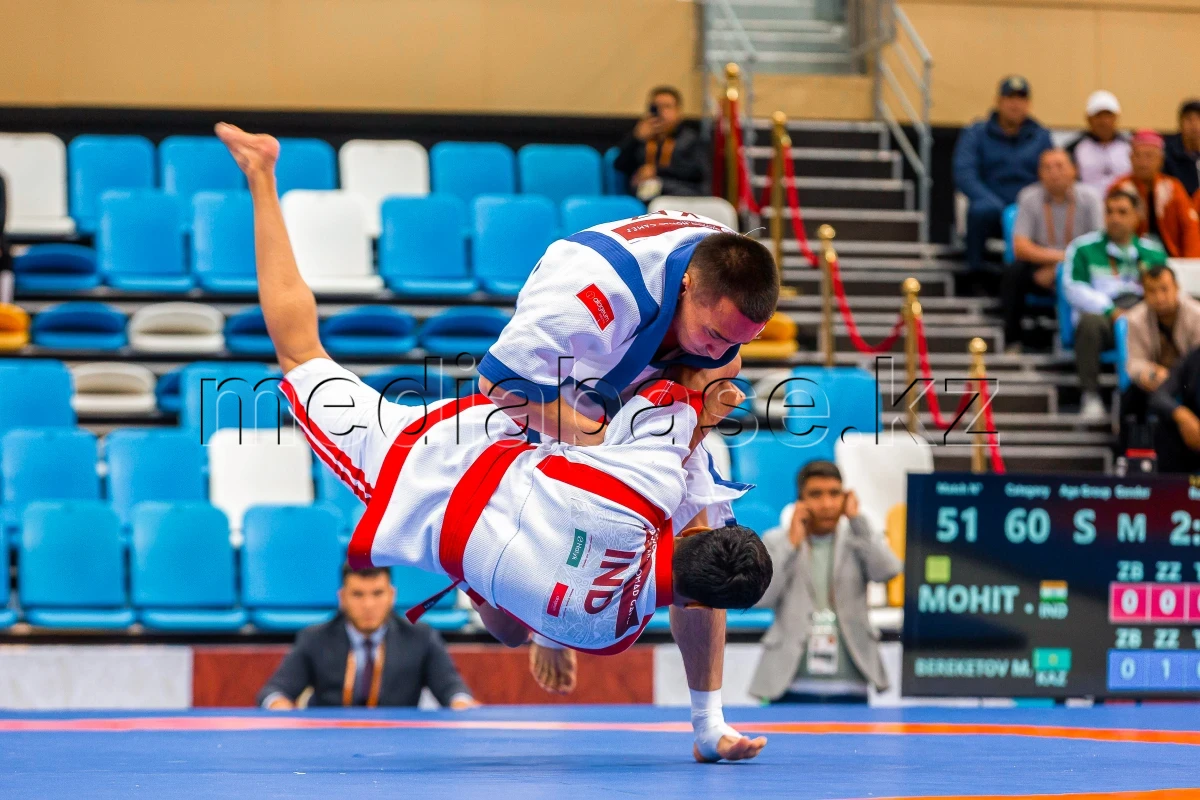 Көшпенділер ойыны: Қазақ балуандары тағы екі алтын жеңіп алды - фото 1