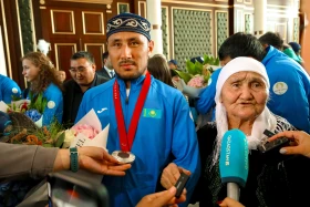 Паралимпиада ойындарының жеңімпаздары мен жүлдегерлері елге оралды - фото 4