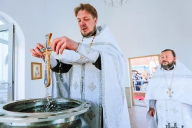 Алматыда шомылдыру рәсімінен өту - фото 10