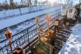 Алматыда шомылдыру рәсімінен өту - фото 14