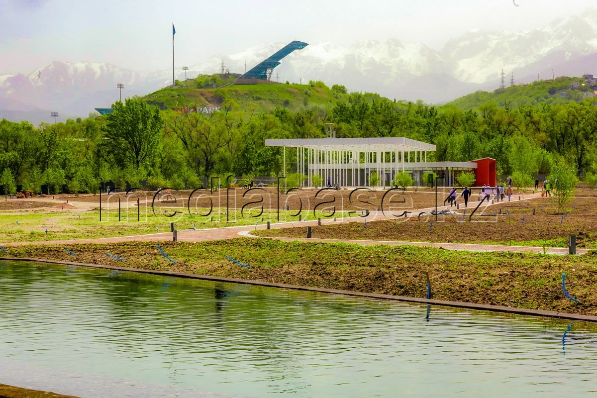 Ботанический сад в Алмате после реконструкции - фото 1