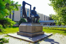 Алматыда ескерткіштері - фото 2