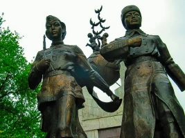 Алматыда ескерткіштері - фото 9