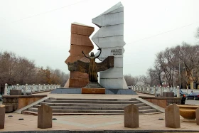 Алматыда ескерткіштері - фото 12