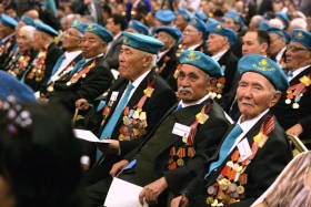 АСТАНАДАҒЫ ӘУЕ ПАРАДЫ: Әскери ұшқыштар асқан шеберлік үлгісін көрсетті - фото 41