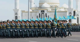 АСТАНАДАҒЫ ӘУЕ ПАРАДЫ: Әскери ұшқыштар асқан шеберлік үлгісін көрсетті - фото 54