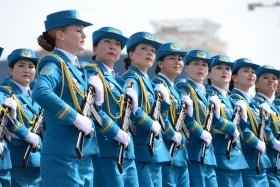 АСТАНАДАҒЫ ӘУЕ ПАРАДЫ: Әскери ұшқыштар асқан шеберлік үлгісін көрсетті - фото 68