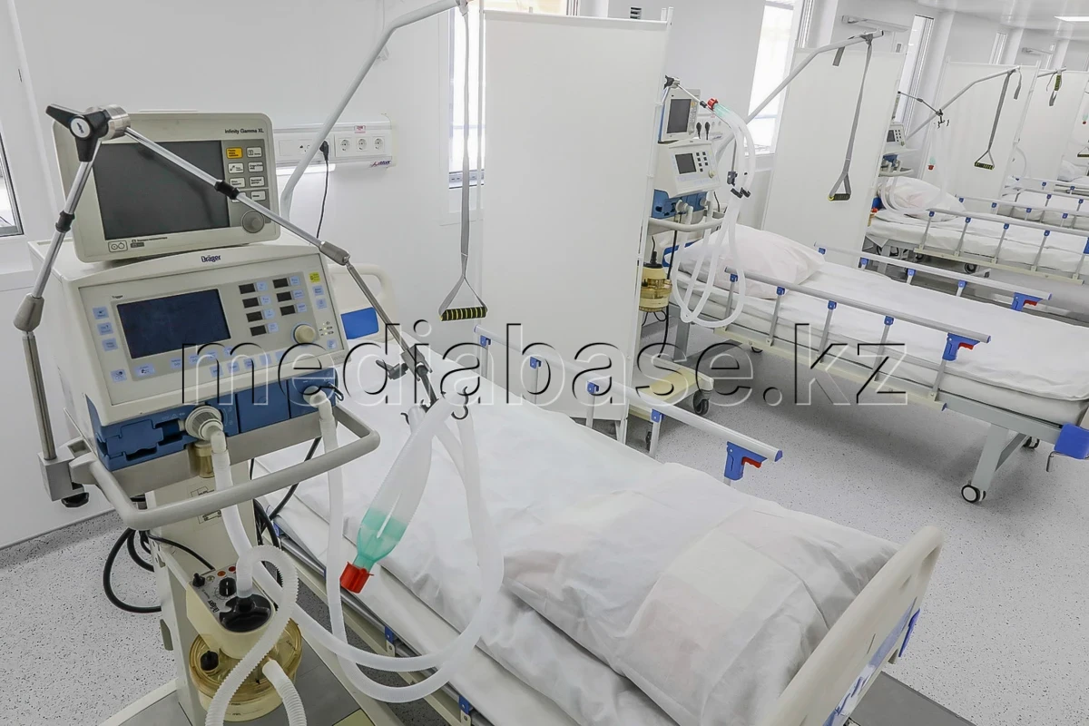 Алматыда COVID-19 ауруына байланысты медициналық мекемелер салынды - фото 1