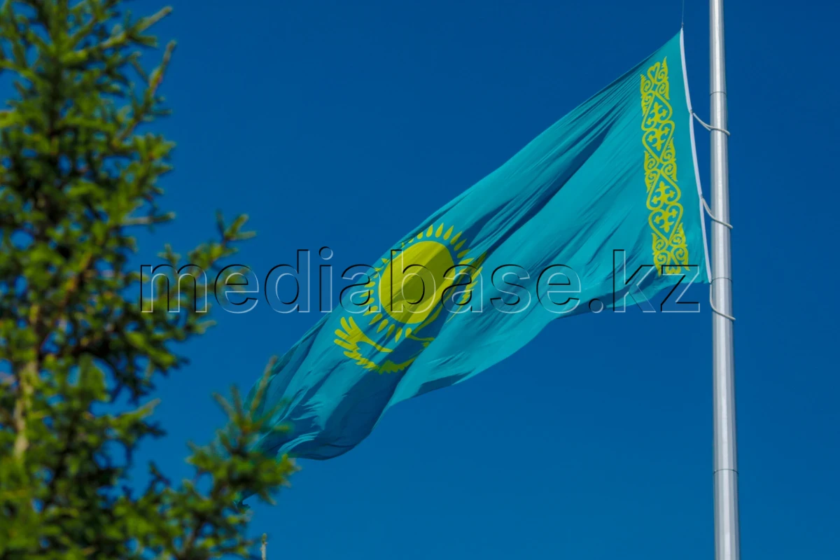 Қазақстанда коронавирустан қаза болғандарға аза тұту рәсімі өтті - фото 1