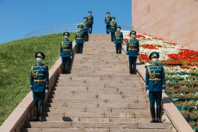 Қазақстанда коронавирустан қаза болғандарға аза тұту рәсімі өтті - фото 9